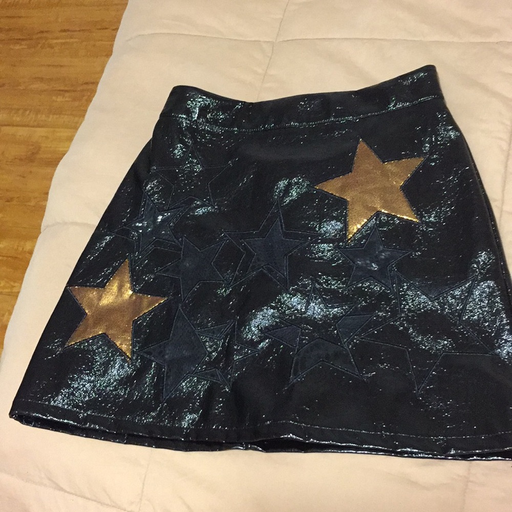 Storts Black shiny skirt size S BNWOT